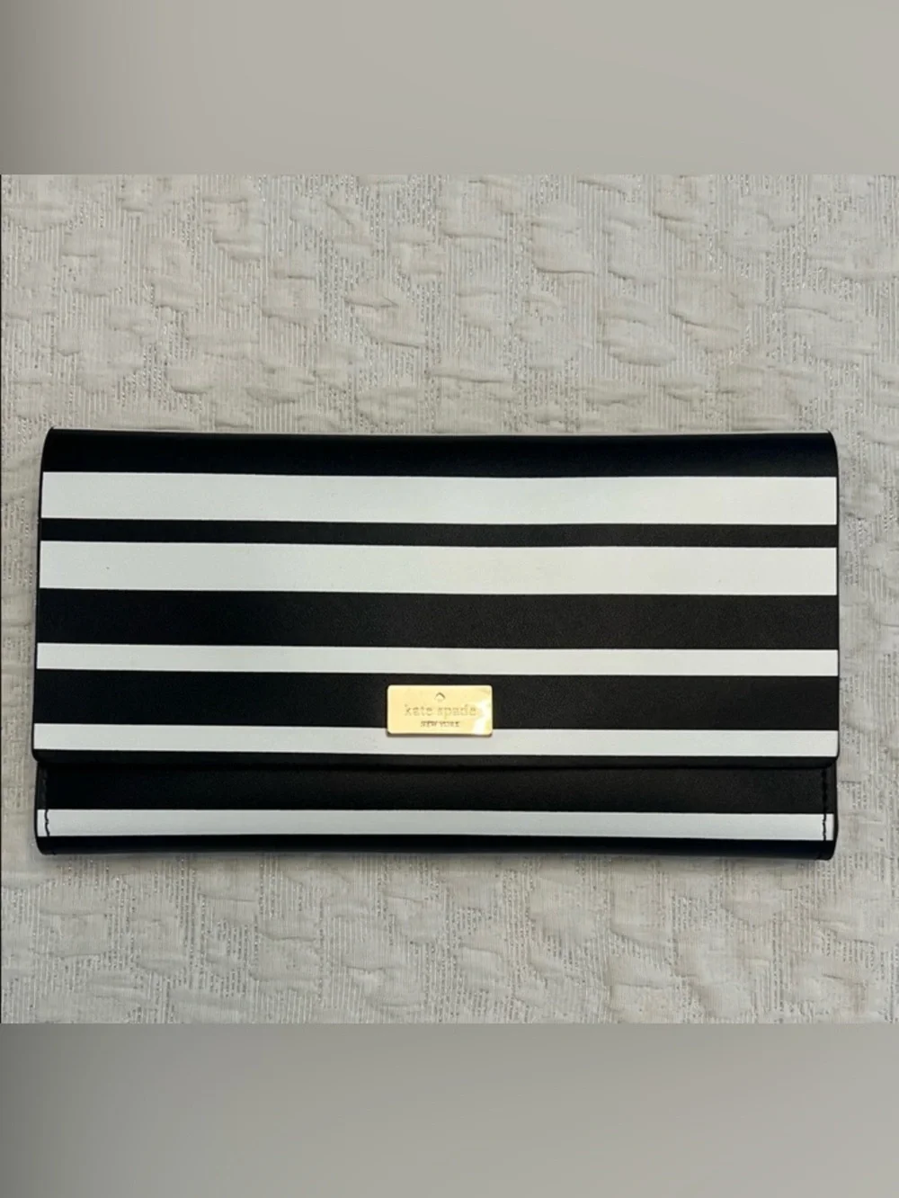 KATE SPADE STRIPED LEATHER WALLET BLACK & WHITE